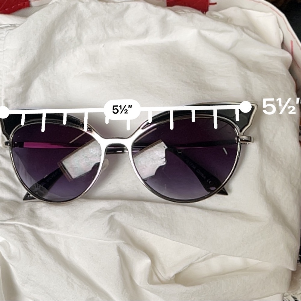Retro Inspired Sunglasses - Picture 2 of 2